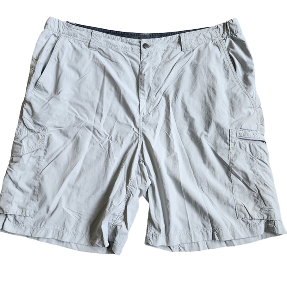 Columbia Cargo Shorts Light Grey Lightweight Outdoor - 42 Waist - Picture 1 of 7